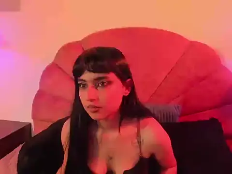 VelvetRaven  online show from June 14, 4:13 am
