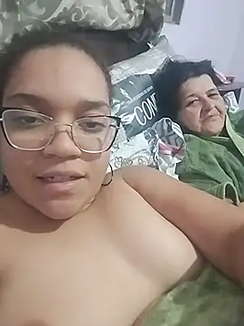 Esquetadinhas online show from July 19, 2:36 am
