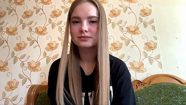 ArethaSchlauch online show from June 10, 2:27 pm