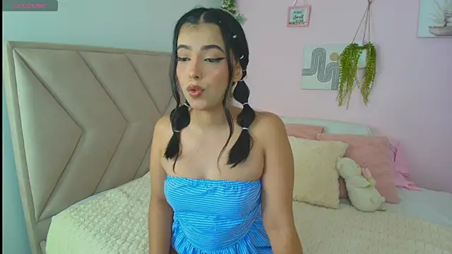 sweet lara23 online show from July 16, 9:08 pm