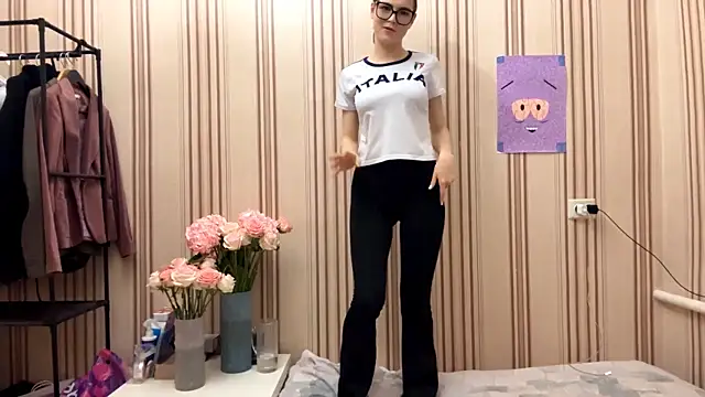 MiaWonderind online show from July 14, 9:19 pm