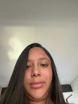 Victoria Owens online show from July 8, 12:40 pm