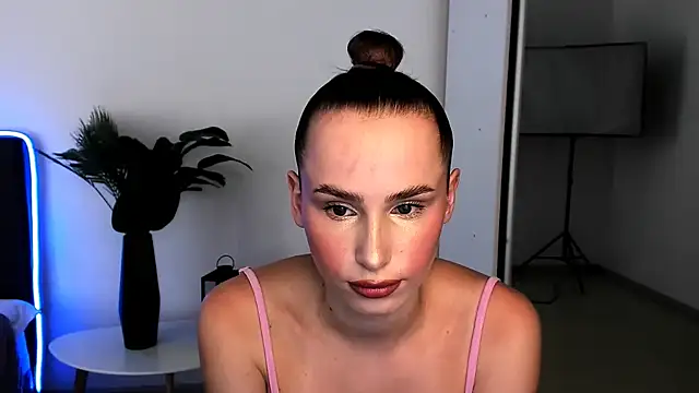 ViviStar65 online show from June 15, 1:44 pm