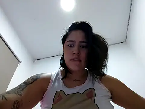 aisha duque  online show from July 27, 10:51 pm