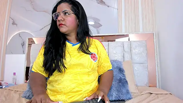 Mommy Big Ass online show from June 23, 7:45 pm