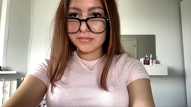 DionePoague online show from June 16, 9:21 am