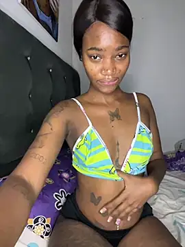 ShakiraThompss18 online show from August 5, 11:16 am