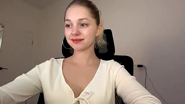 EveryoneEve online show from July 29, 7:52 am
