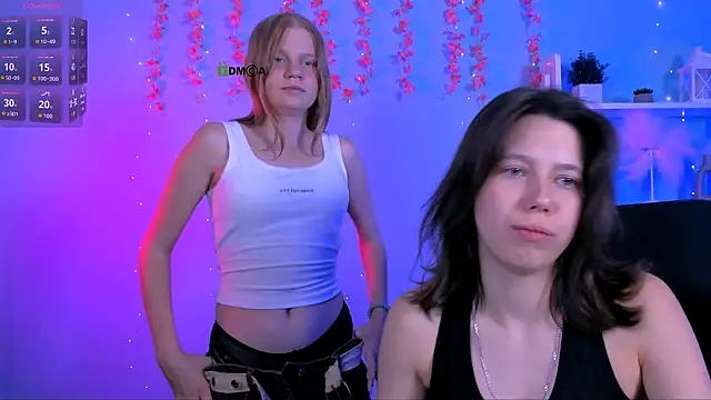 bella sky11 online show from July 6, 6:43 pm