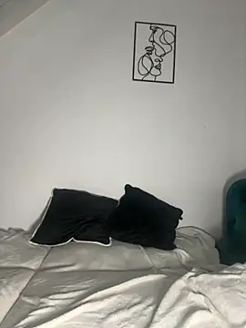 Busty-ChristinaXX online show from August 6, 7:54 pm