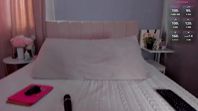 Snapshot of MissMiaTv chatting on October 20, 3:31 am MissMiaTv online show from October 20, 3:31 am