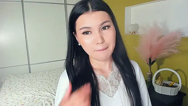 MercedesVleming online show from June 27, 11:55 am