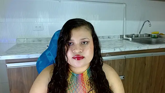 KellyShibary online show from June 25, 5:58 pm