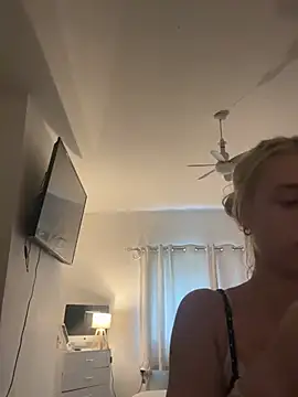 Mialovexox online show from July 1, 6:40 pm