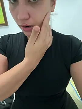Violettvans3233 online show from July 6, 4:51 am