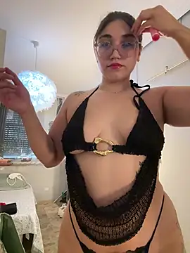 Violettvans3233 online show from August 1, 9:33 am
