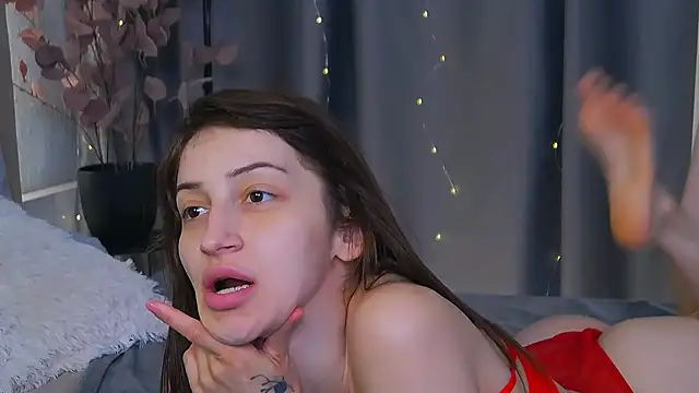 SofiaHill online show from June 23, 8:23 am