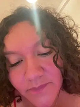 HeidiSanabria online show from July 7, 2:25 am