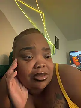 Caramelcreamer online show from June 19, 12:37 am
