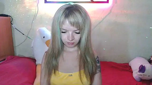 JadeEva online show from July 4, 6:04 pm