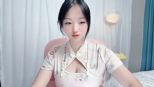 Winnie666999 online show from July 13, 3:51 am