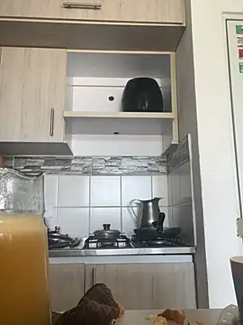 mia bornner online show from July 10, 8:20 pm