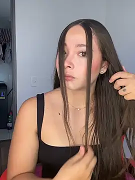 mia bornner online show from July 17, 6:22 pm