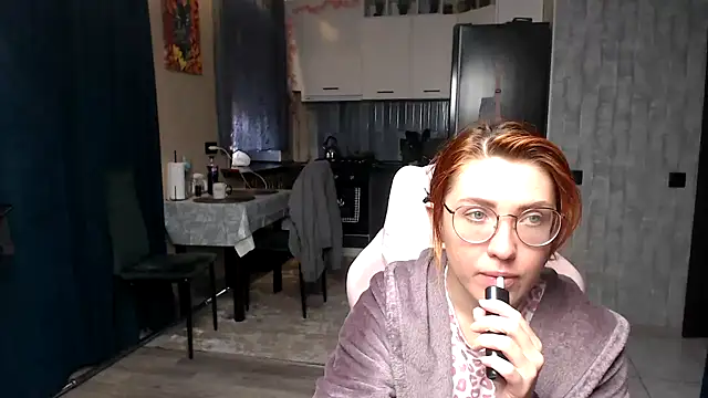 Reginasmilee online show from April 26, 3:48 am