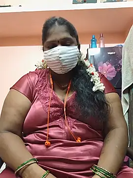 yalini1431 online show from August 4, 7:42 pm