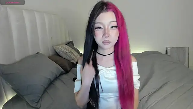 lilithvane online show from July 8, 9:17 pm