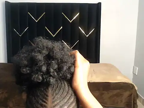 EbonyPoisonCunt online show from June 27, 6:58 am