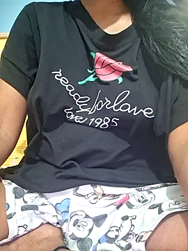 Ruhi025 online show from June 27, 9:32 am