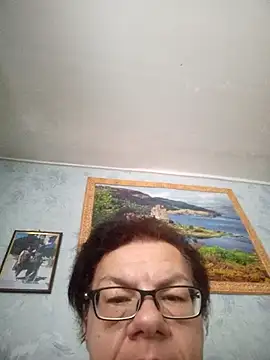 Olena72531 online show from June 26, 8:15 am