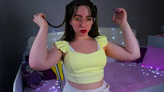 Emily peachh online show from July 9, 8:06 am