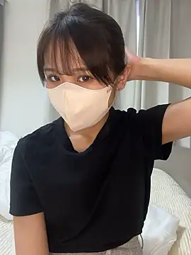 YUNA 033 online show from July 25, 9:05 am