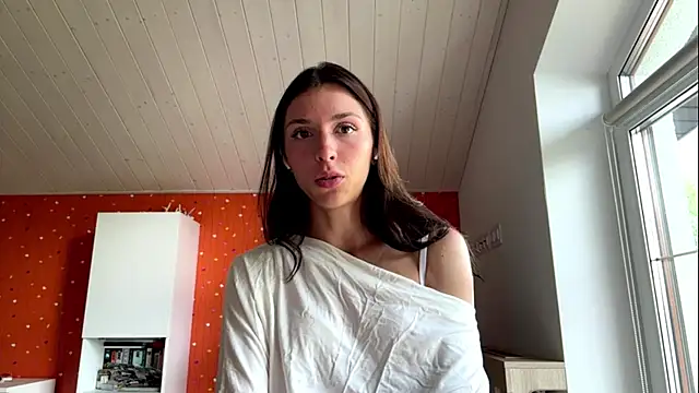 GloriaHayford online show from July 10, 8:04 am