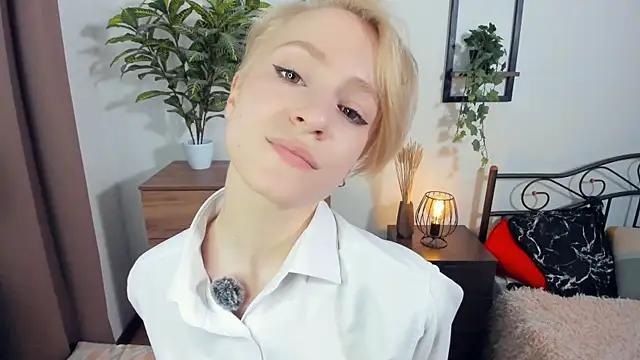 JanettePerro online show from July 11, 8:42 pm