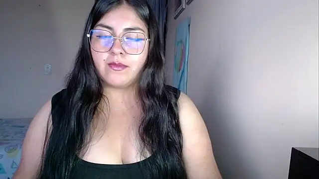 Alejaa 33 online show from July 14, 12:43 pm