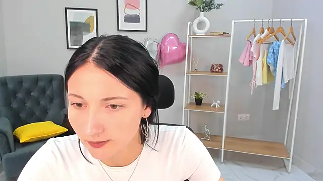 AnneMullins online show from July 16, 1:37 pm