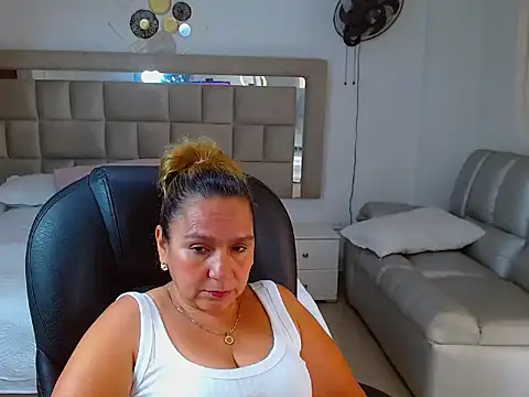 Pamelaxxox online show from July 21, 2:51 pm