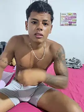 Reyxbabyalis online show from July 25, 3:02 am