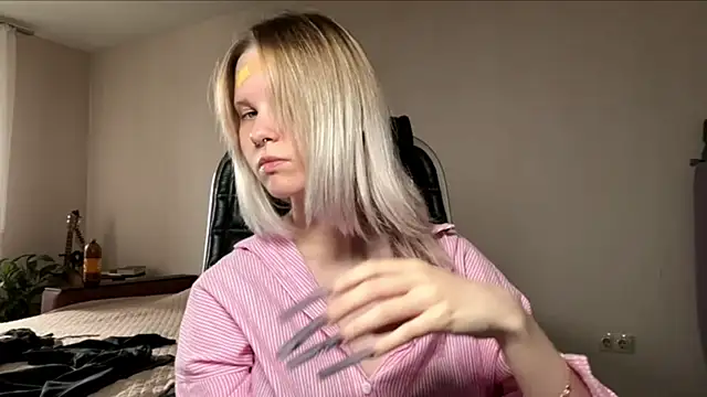 JessicaLowland online show from July 23, 10:12 am