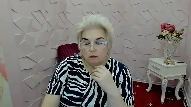 Monica sly online show from July 27, 8:22 am