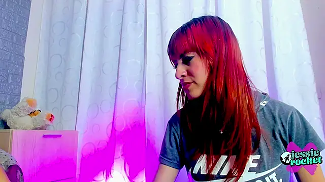 jessierocketx online show from April 24, 11:40 pm