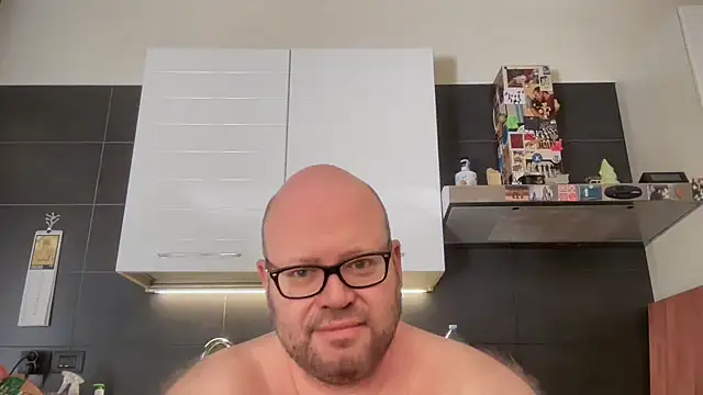theitalianbear online show from June 29, 7:26 am