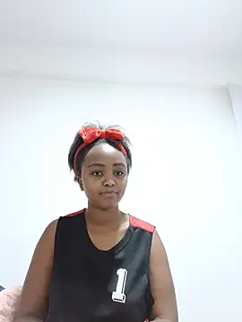 Prettyval77 online show from July 26, 6:54 am