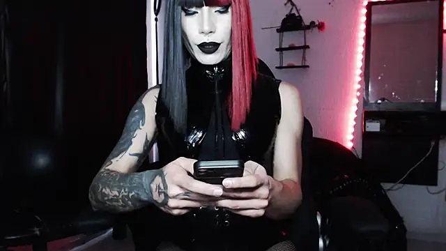 april simons2 online show from February 20, 1:23 pm