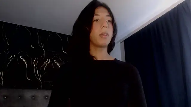 JulietSinclair online show from August 6, 2:57 pm