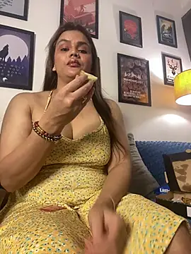 Leena singh2 online show from August 8, 5:10 pm