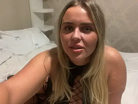Sophie1x online show from August 3, 10:15 pm